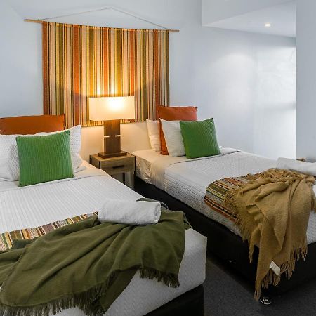 African Escape On Level 38 - Balcony With Views بريزبين المظهر الخارجي الصورة