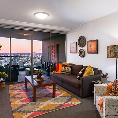 African Escape On Level 38 - Balcony With Views بريزبين المظهر الخارجي الصورة