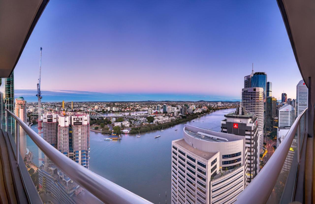 African Escape On Level 38 - Balcony With Views بريزبين المظهر الخارجي الصورة