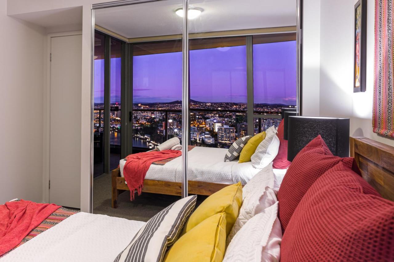 African Escape On Level 38 - Balcony With Views بريزبين المظهر الخارجي الصورة