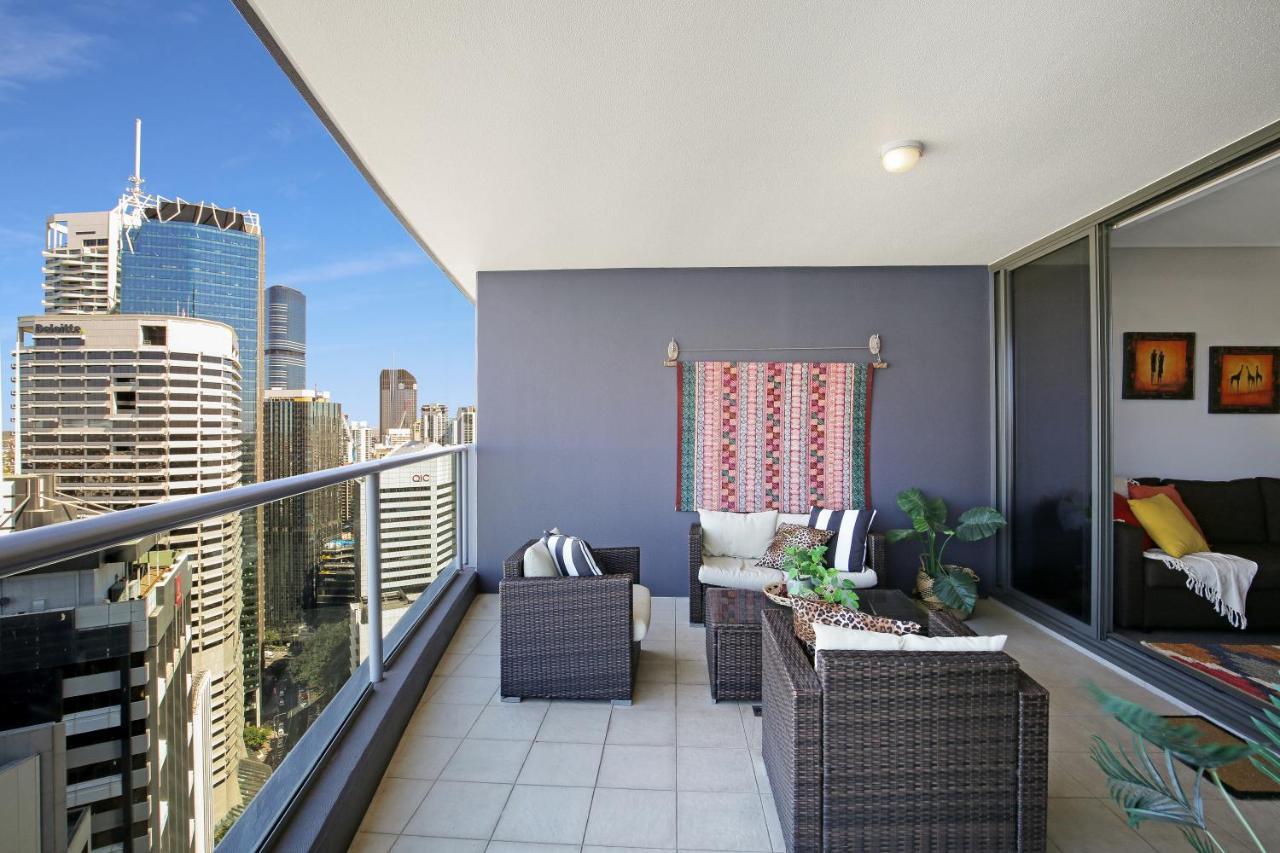 African Escape On Level 38 - Balcony With Views بريزبين المظهر الخارجي الصورة